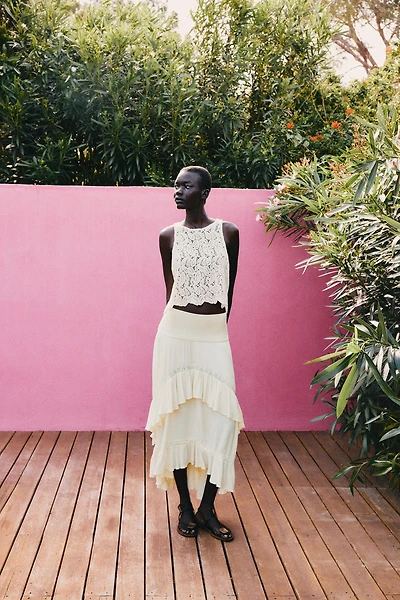 TOP COURT EN CROCHET