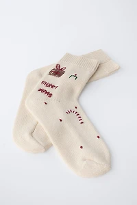 CHAUSSETTES BRODÉES AVEC LAINE