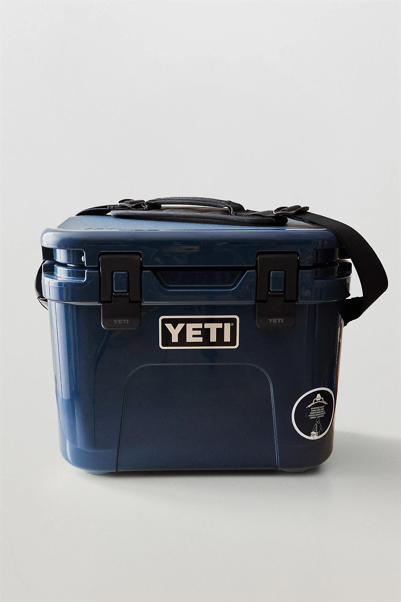 SMALL RIGID YETI PORTABLE COOLER