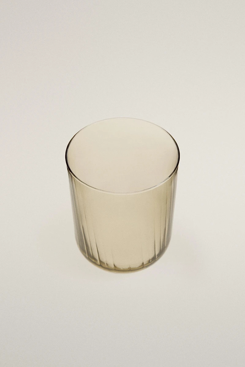 GLASS TUMBLER WITH RAISED LINES
