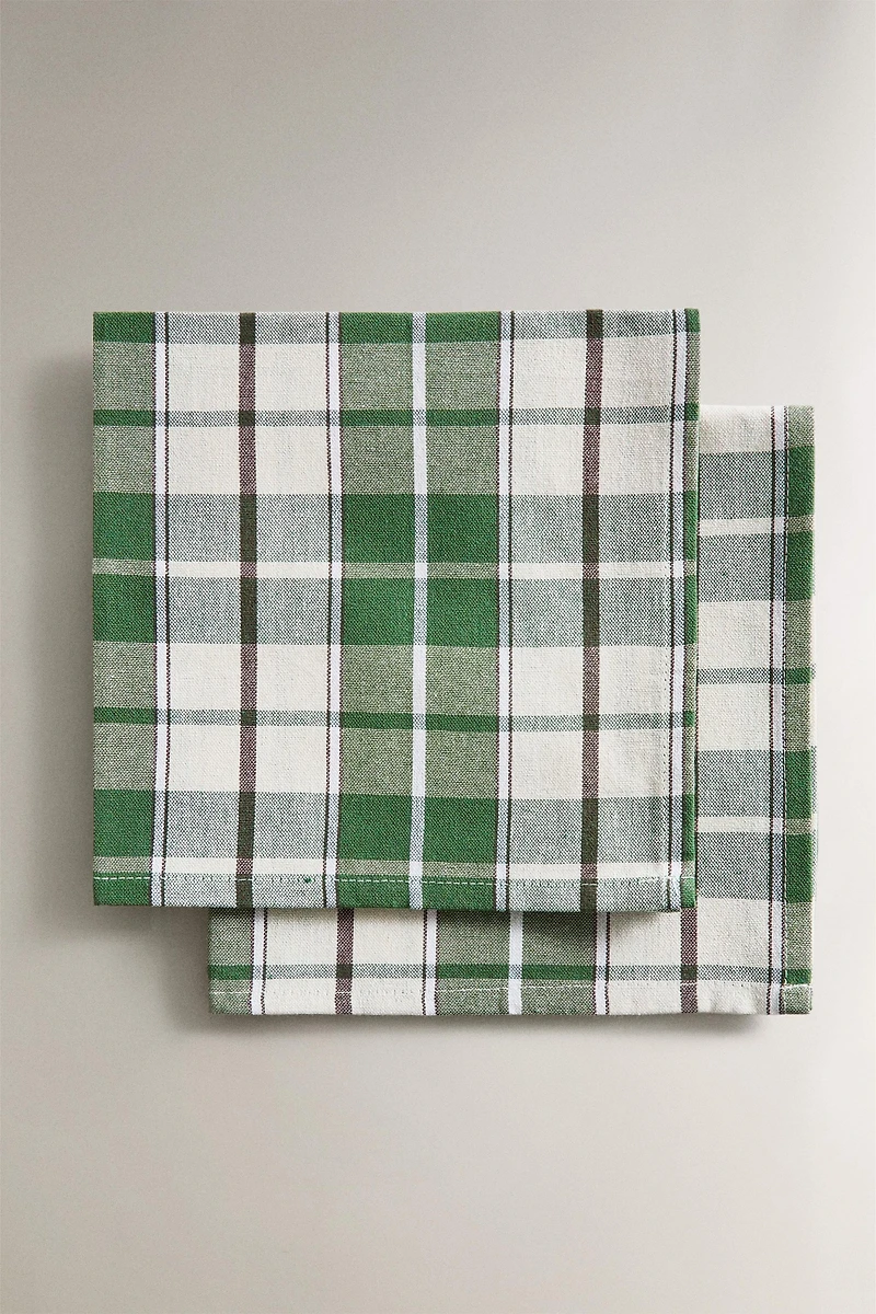 SET OF DYED THREAD NAPKINS (SET OF 2)
