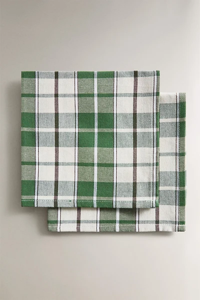 SET OF DYED THREAD NAPKINS (SET OF 2)