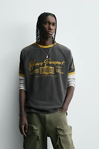 RIBBED CONTRAST TEXT T-SHIRT