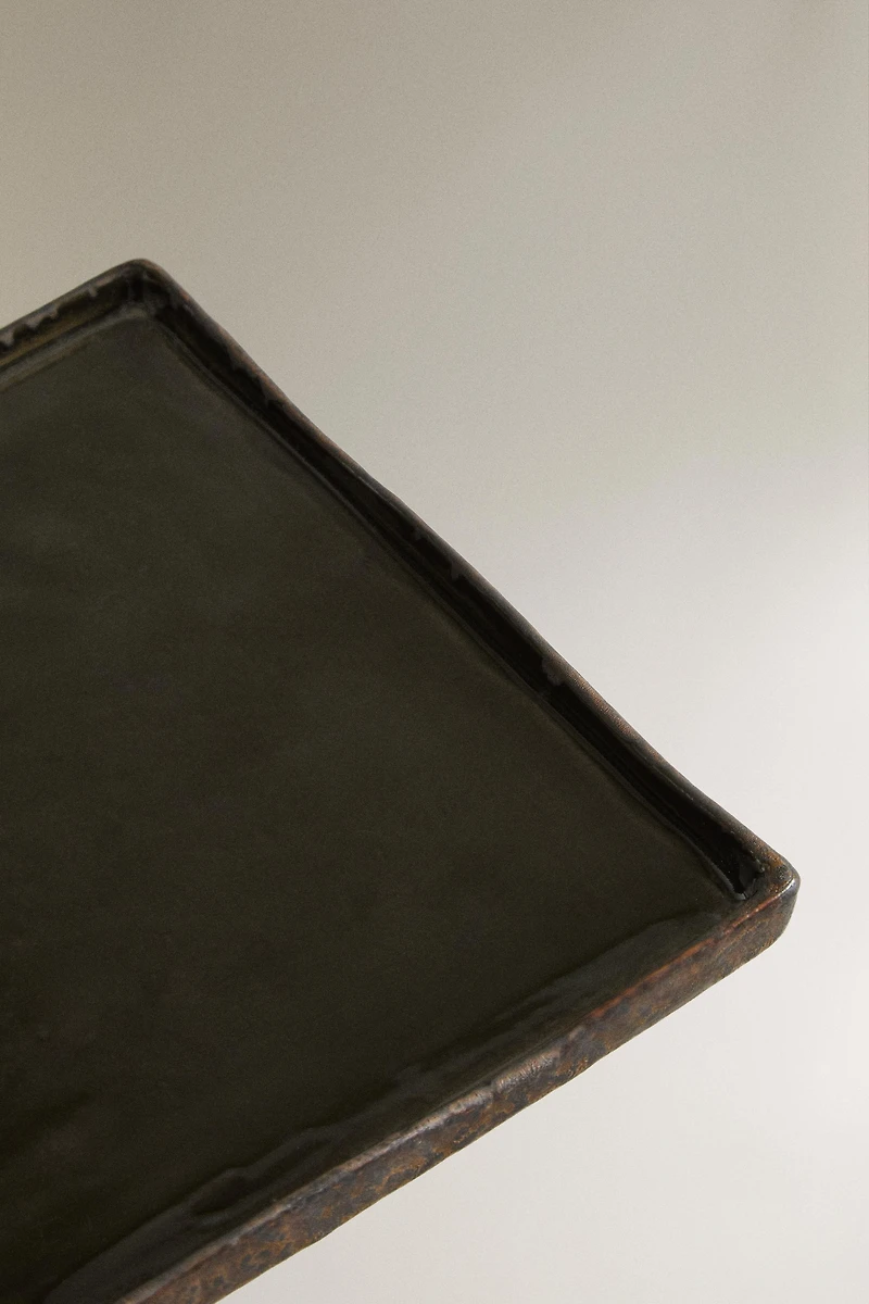 BLACK CERAMIC TRAY