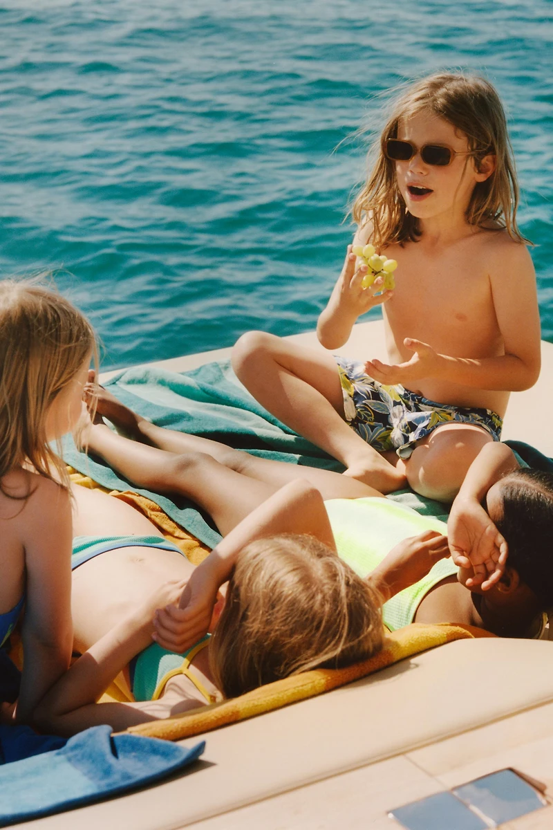 6-14 YEARS/ LEAF PRINT SWIM SHORTS