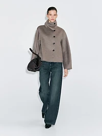 Manteau court à col montant en laine mélangée