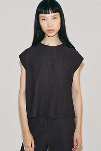 RUSTIC SLEEVELESS TOP