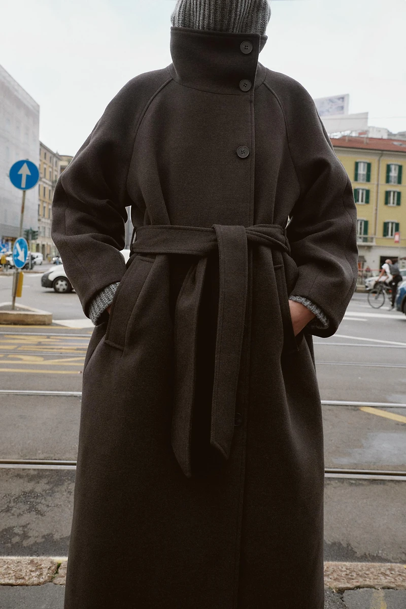 SOFT HIGH-NECK BELTED COAT