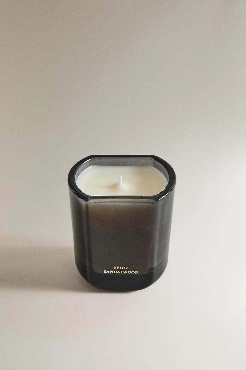 (220 G) SPICY SANDALWOOD SCENTED CANDLE