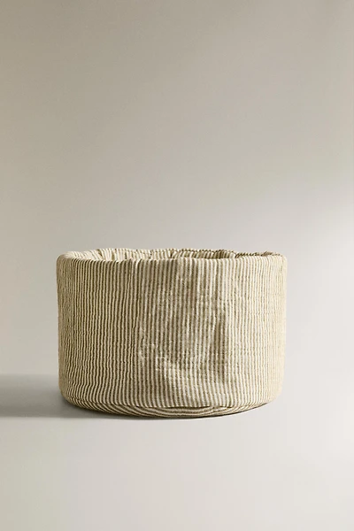 ROUND STRIPED MUSLIN BABY ORGANIZER