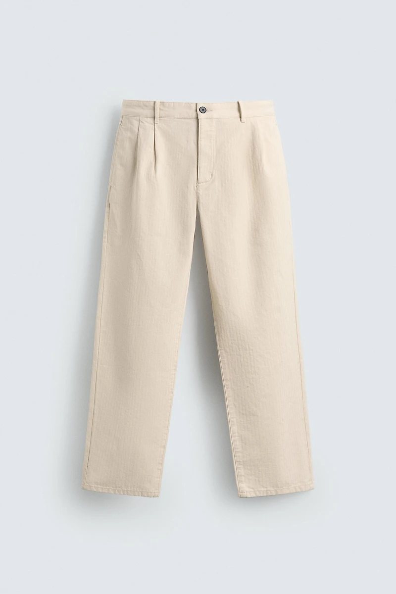 PANTALON PLIS CHEVRONS