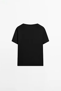 Flowing V-neck T-shirt