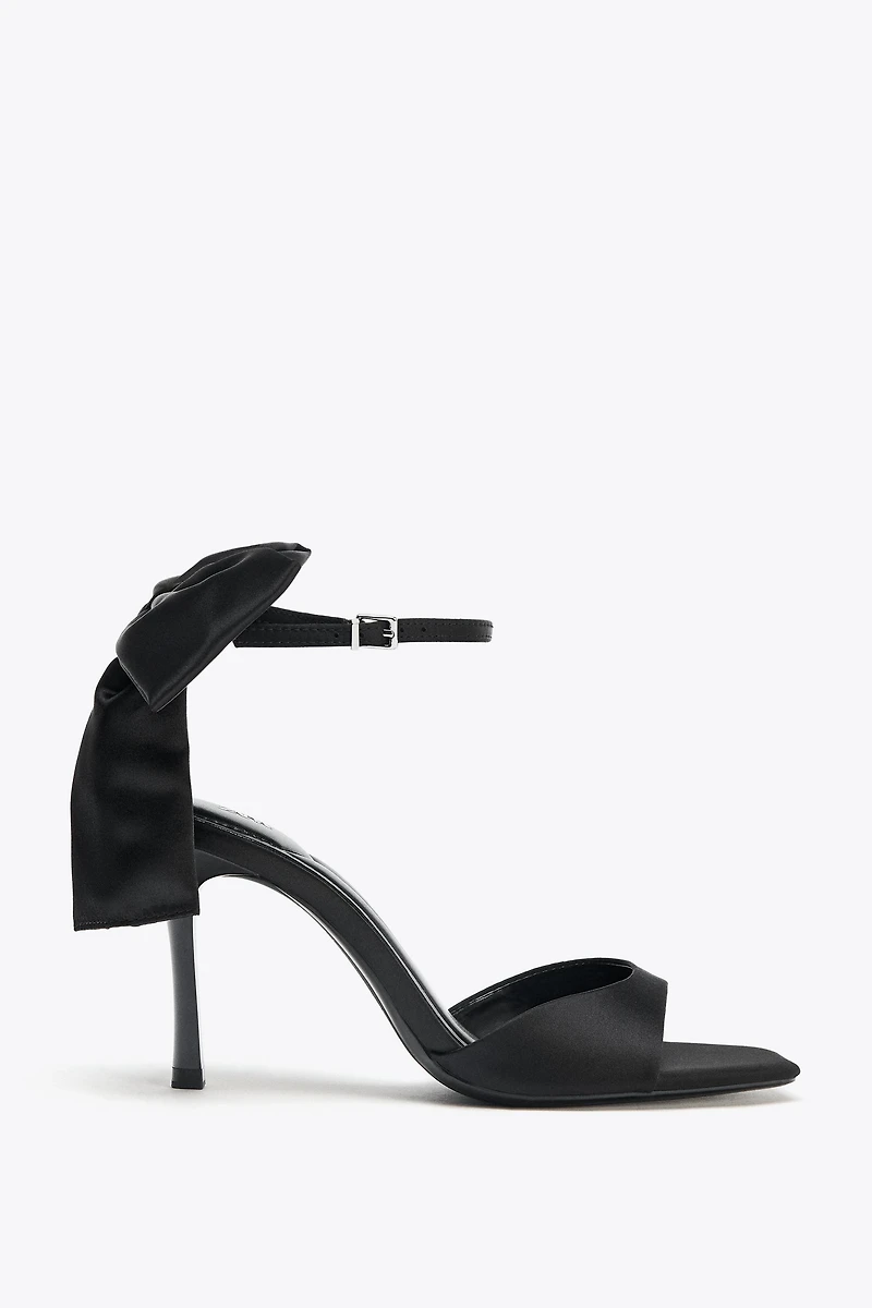 MAXI BOW HEELED SANDALS