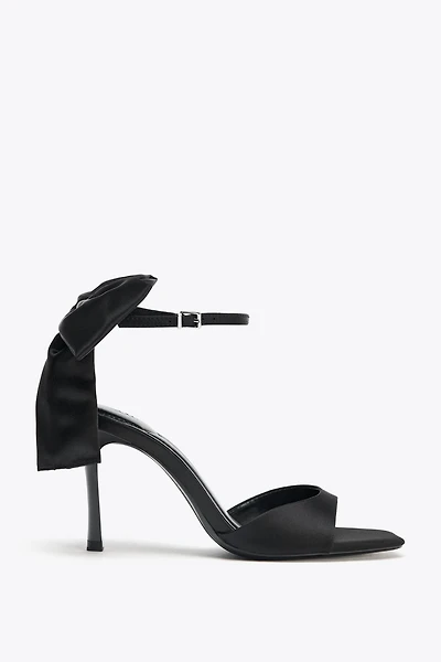 MAXI BOW HEELED SANDALS
