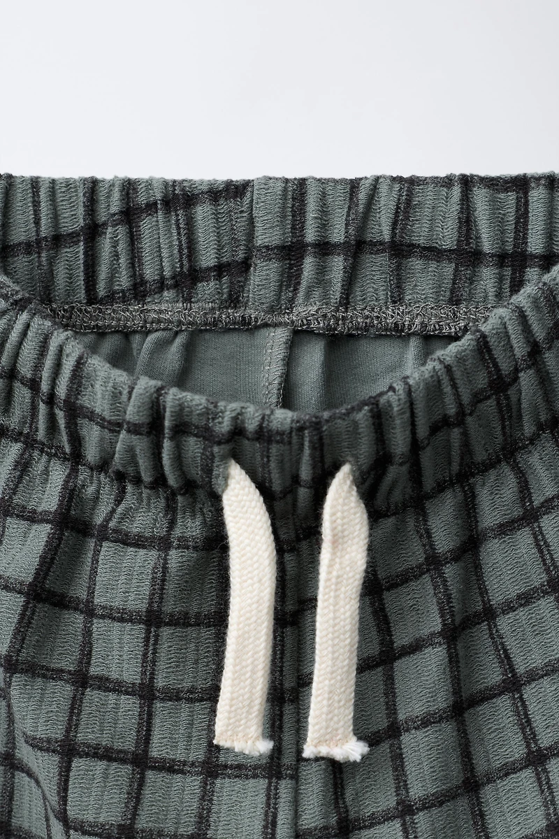 PANTALON DROIT À CARREAUX