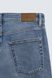 BASIC SLIM FIT JEANS