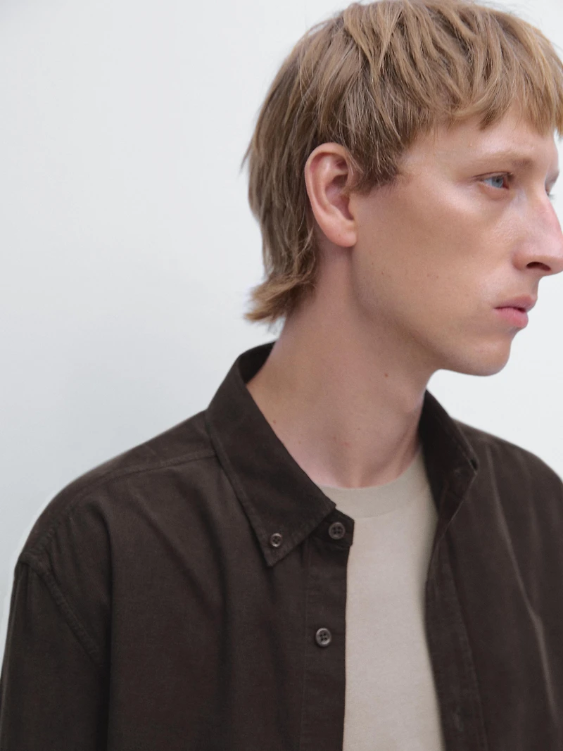 Regular fit needlecord shirt