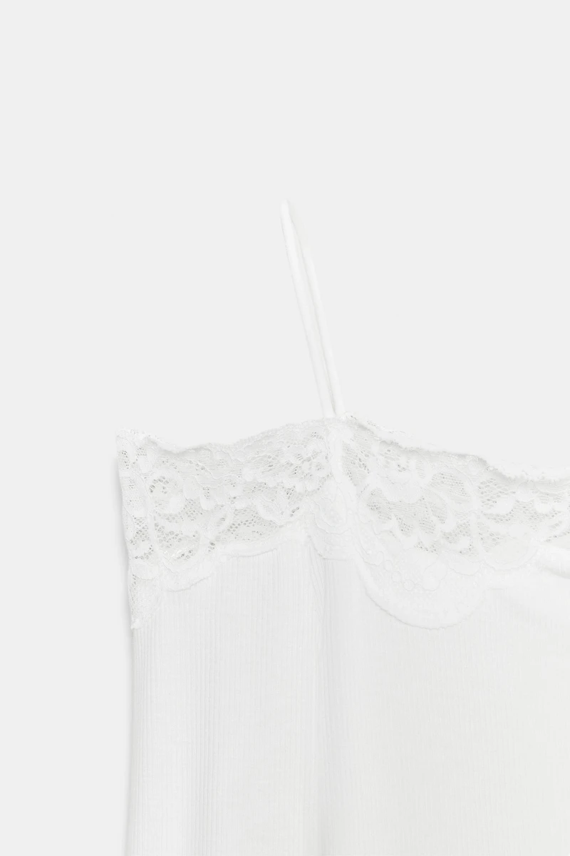 T-SHIRT EN MATIÈRES VARIÉES ÉPAULES DÉNUDÉES
