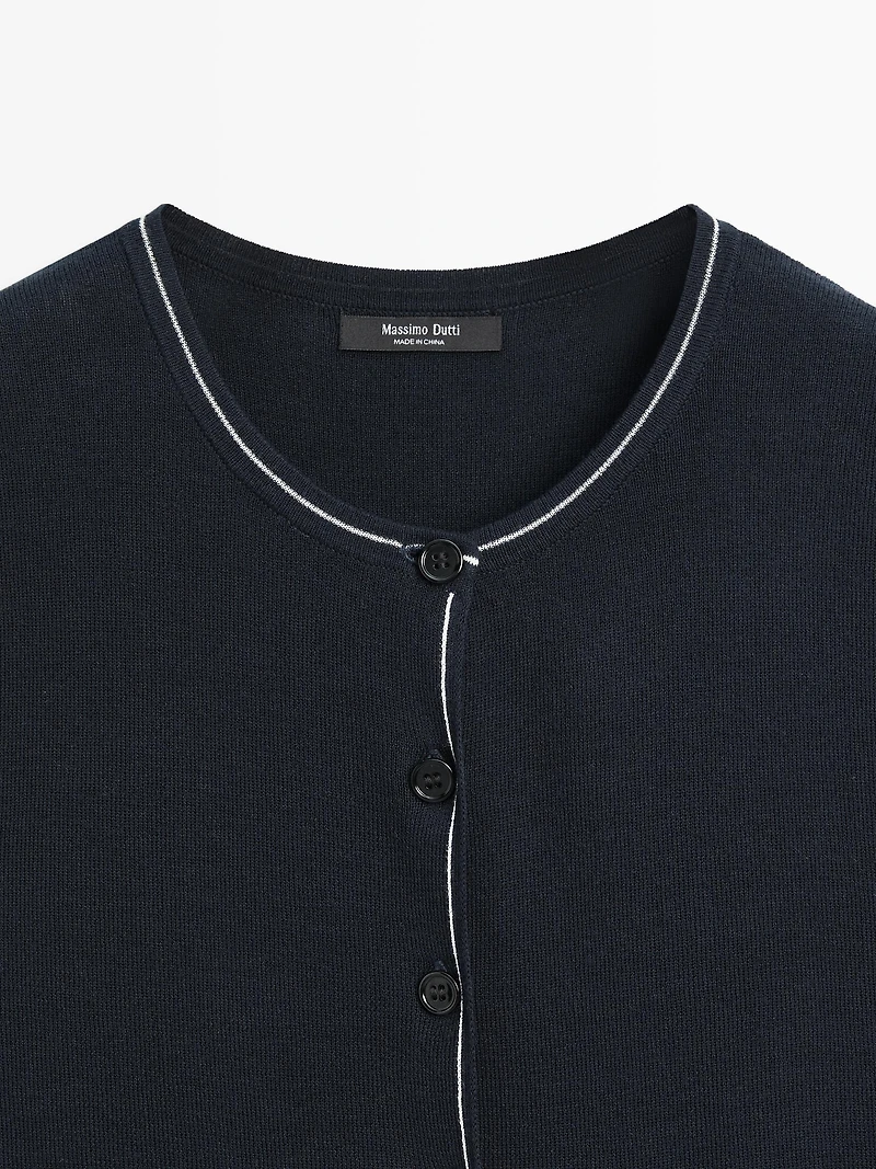 Knit vest with pocket details