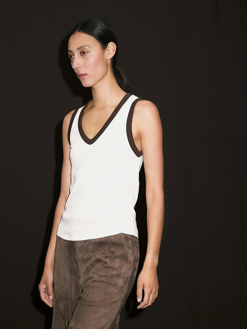 Ribbed V-neck T-shirt