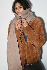 HIGH COLLAR KNIT SCARF