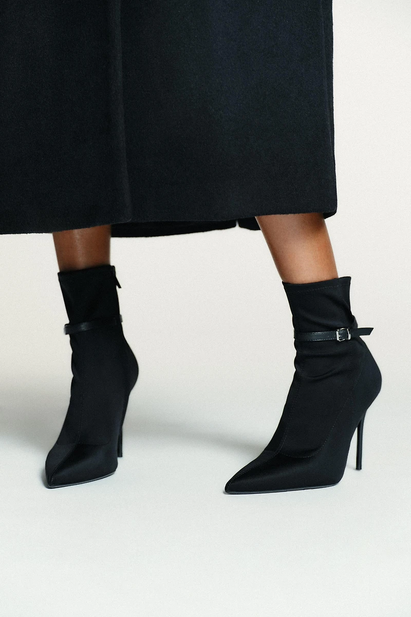 BUCKLE HEELED ANKLE BOOTS