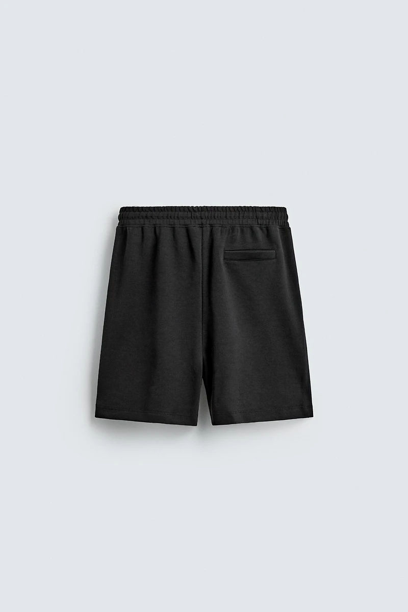 RELAXED FIT INTERLOCK JOGGER SHORTS