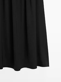 Flowing contrast midi skirt