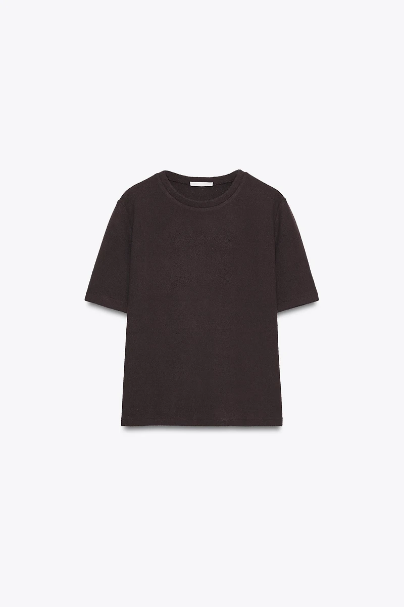 CUT-OUT KNIT TOP