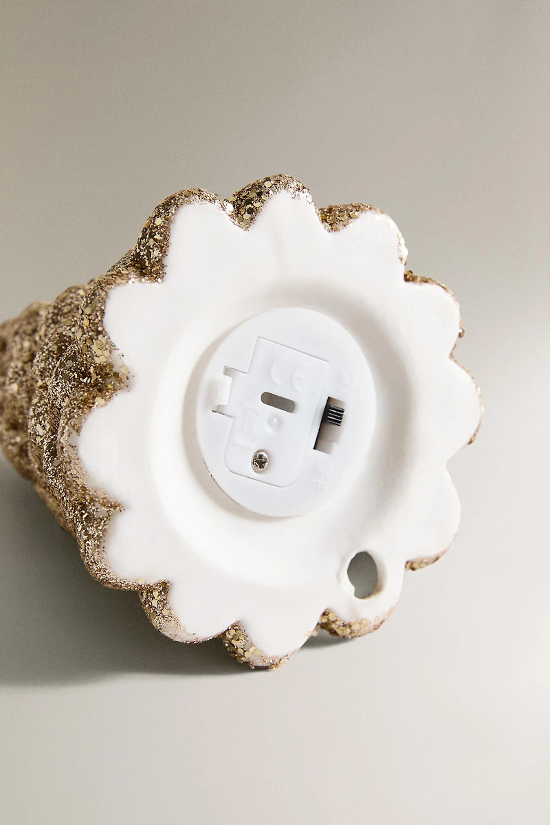 CHRISTMAS TREE LIGHT ORNAMENT