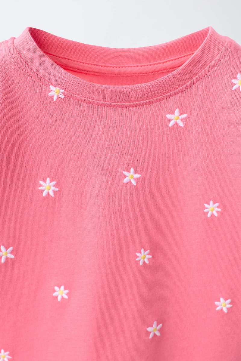 EMBROIDERED T-SHIRT AND BERMUDA SET