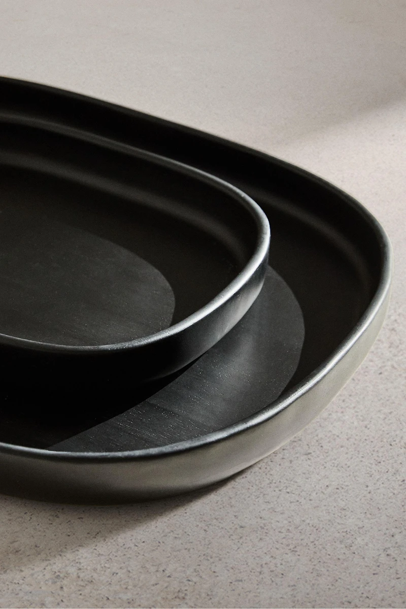 TRAY 02
