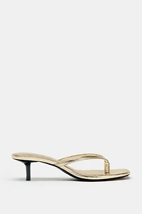 METALLIC EFFECT KITTEN SANDALS