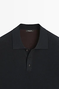 Polo en coton texturé contrastant
