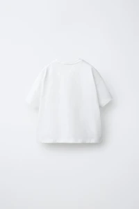 T-SHIRT À FLEURS CROCHET APPLIQUÉES
