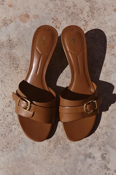 BUCKLED HEELED SANDALS
