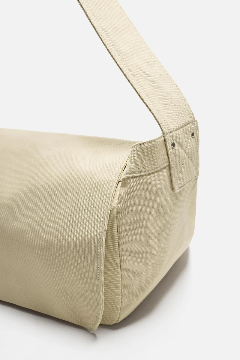 WOVEN SHOULDER BAG