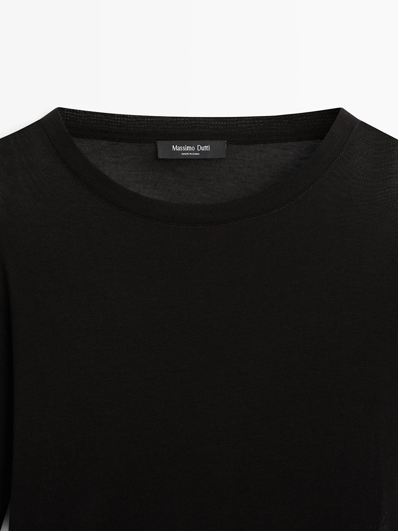 Lightweight regular fit long sleeve T-shirt