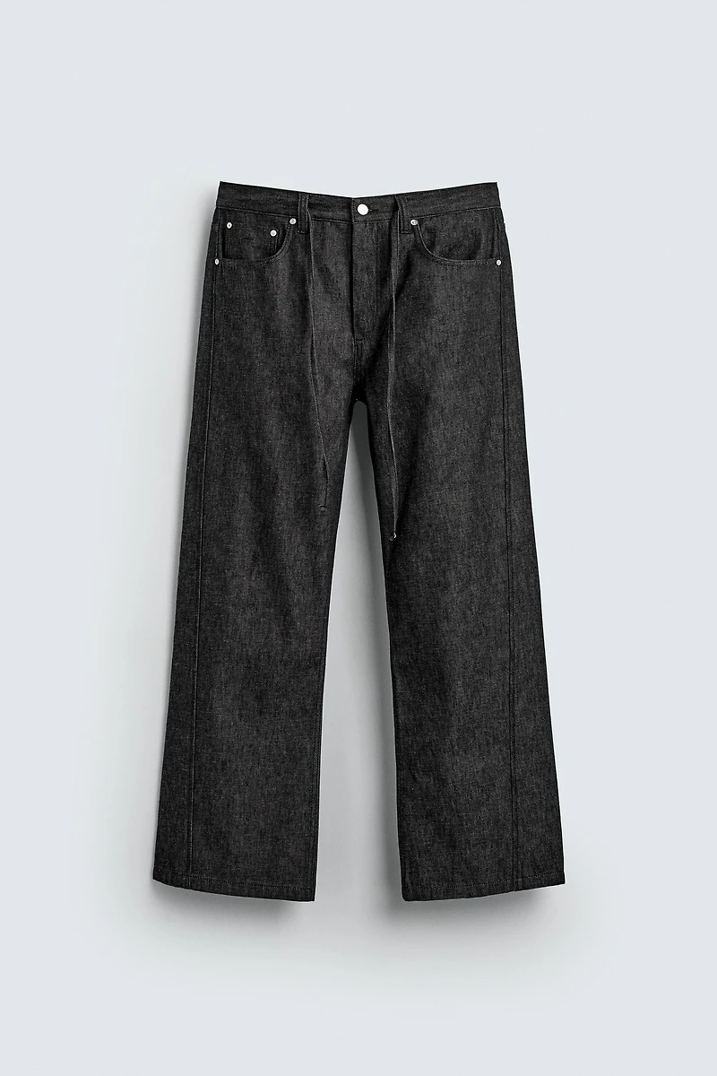 RELAXED FLARE FIT JEANS