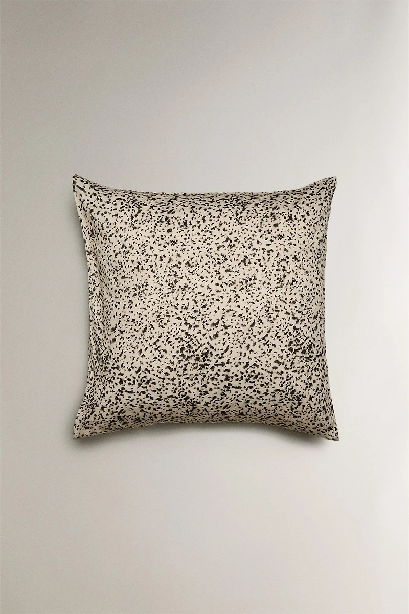 ANIMAL PRINT PILLOWCASE