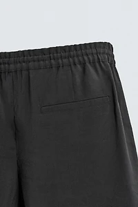 FLOWY RELAXED FIT SHORTS