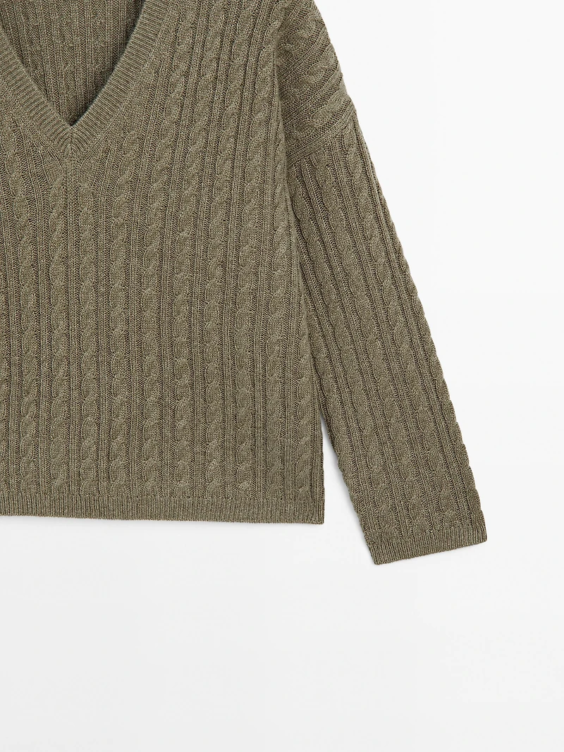 100% cashmere oversize knit sweater