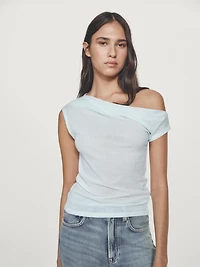 Sleeveless asymmetric top