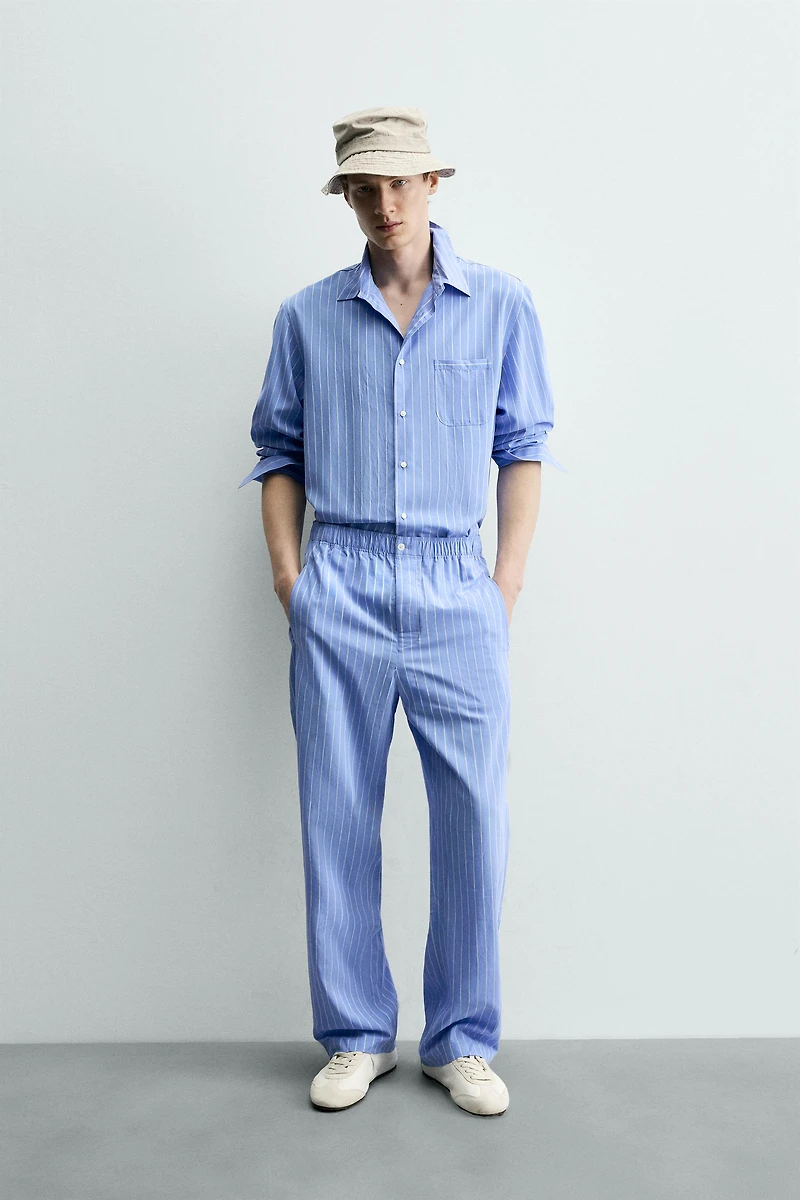 CHEMISE À RAYURES ET POCHE