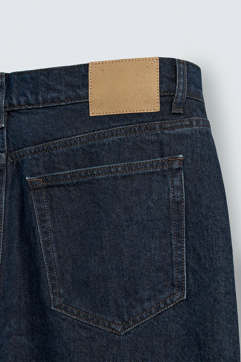 STRAIGHT FIT JEANS