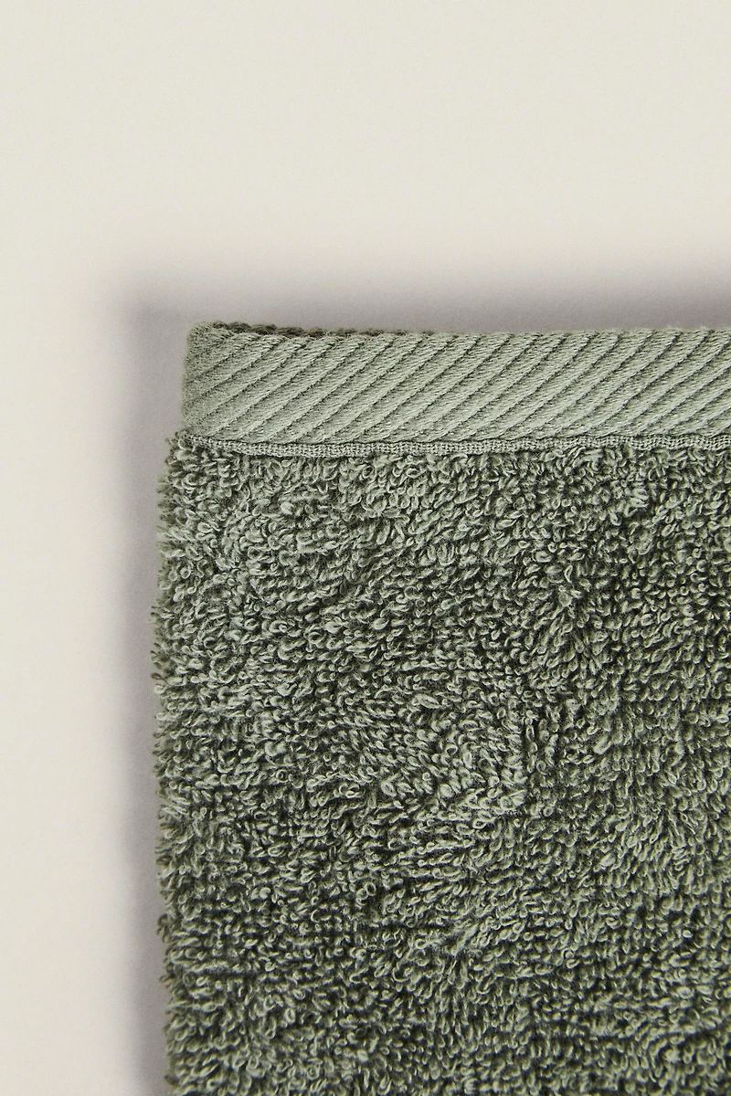 COTTON TERRYCLOTH BATH MITT