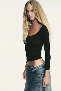 SEAMLESS RIB BOW TOP