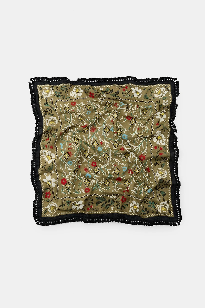 FRINGED FLORAL PRINT SCARF