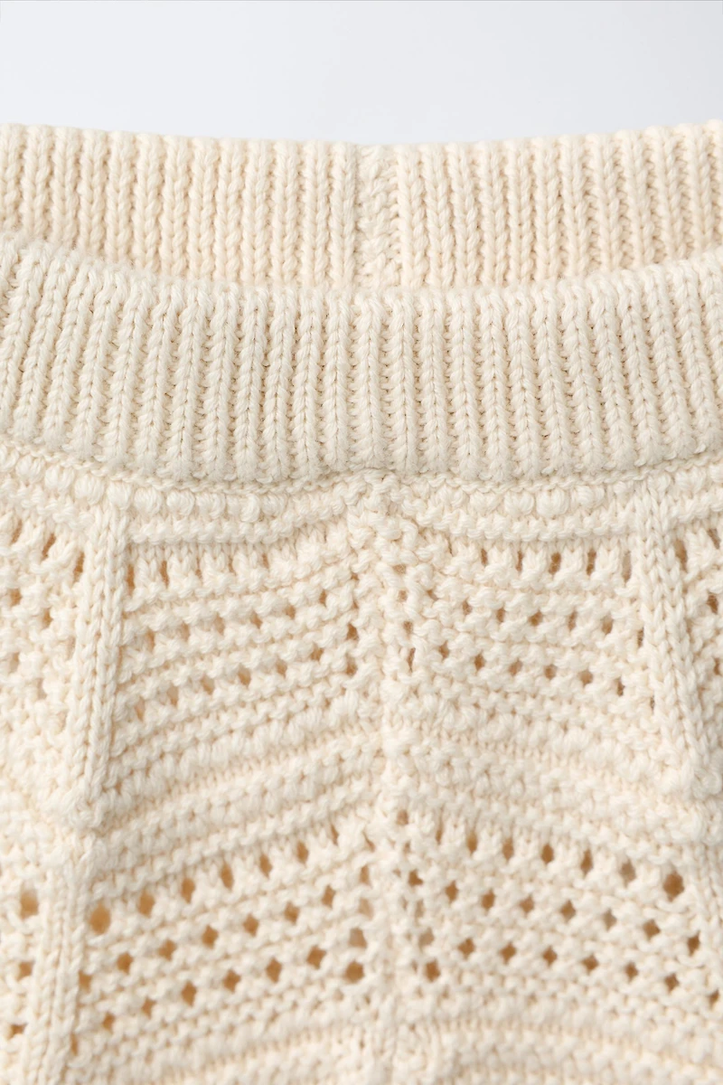 EMBROIDERED FLORAL KNIT SHORTS