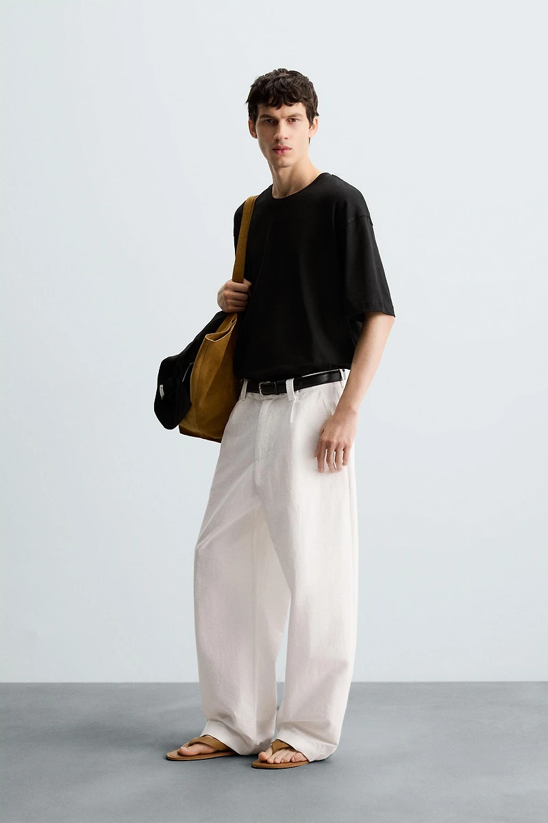 CONTRAST EMBROIDERY T-SHIRT
